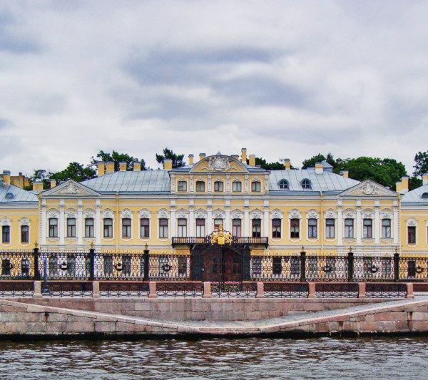 Шереметьевский дворец (Музей Музыки)