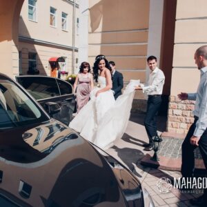 Украшение машин на свадьбу
